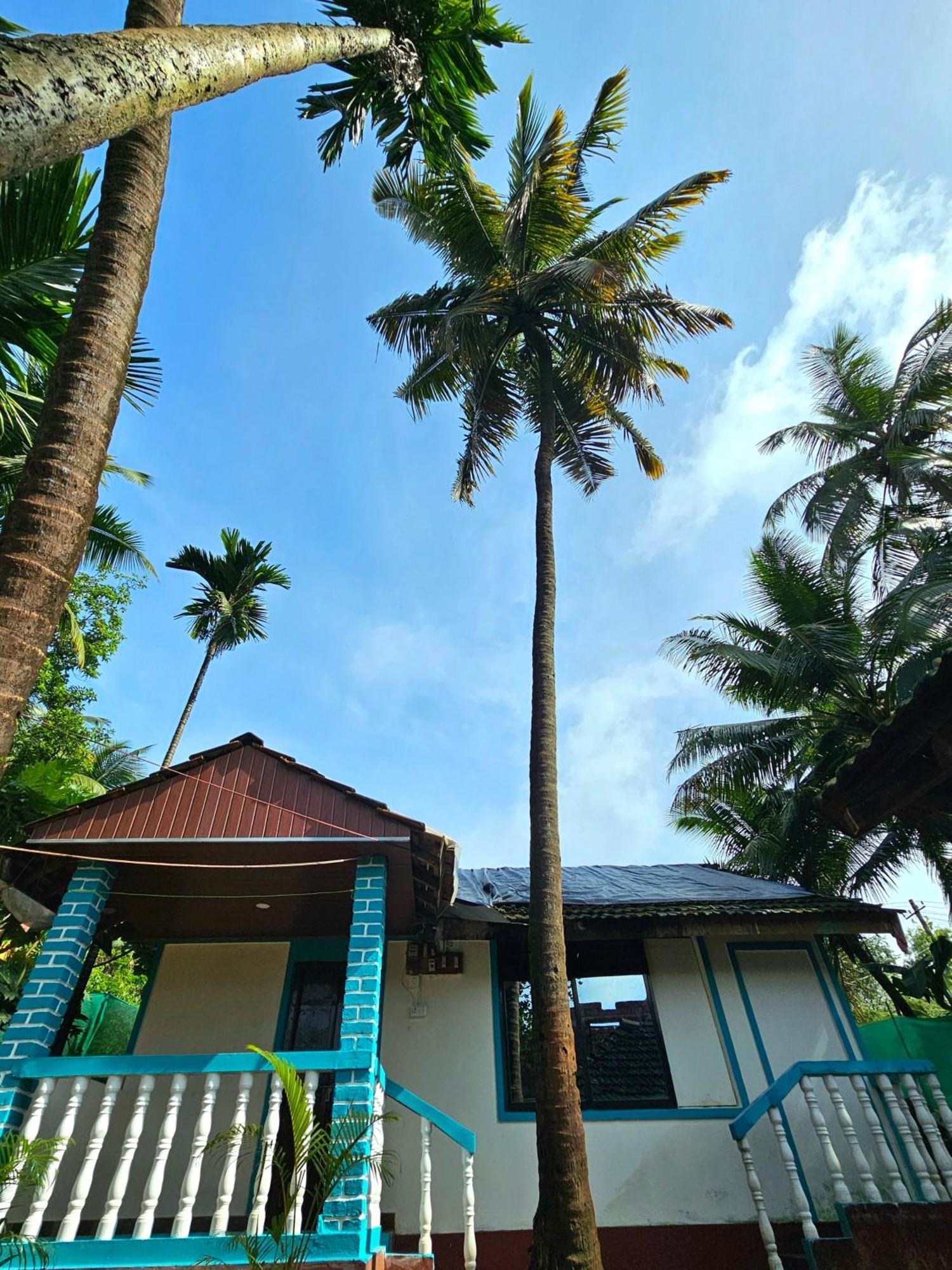 The Beachwalk Stay - Your Pathway To The Beach Gokarna  Exterior photo