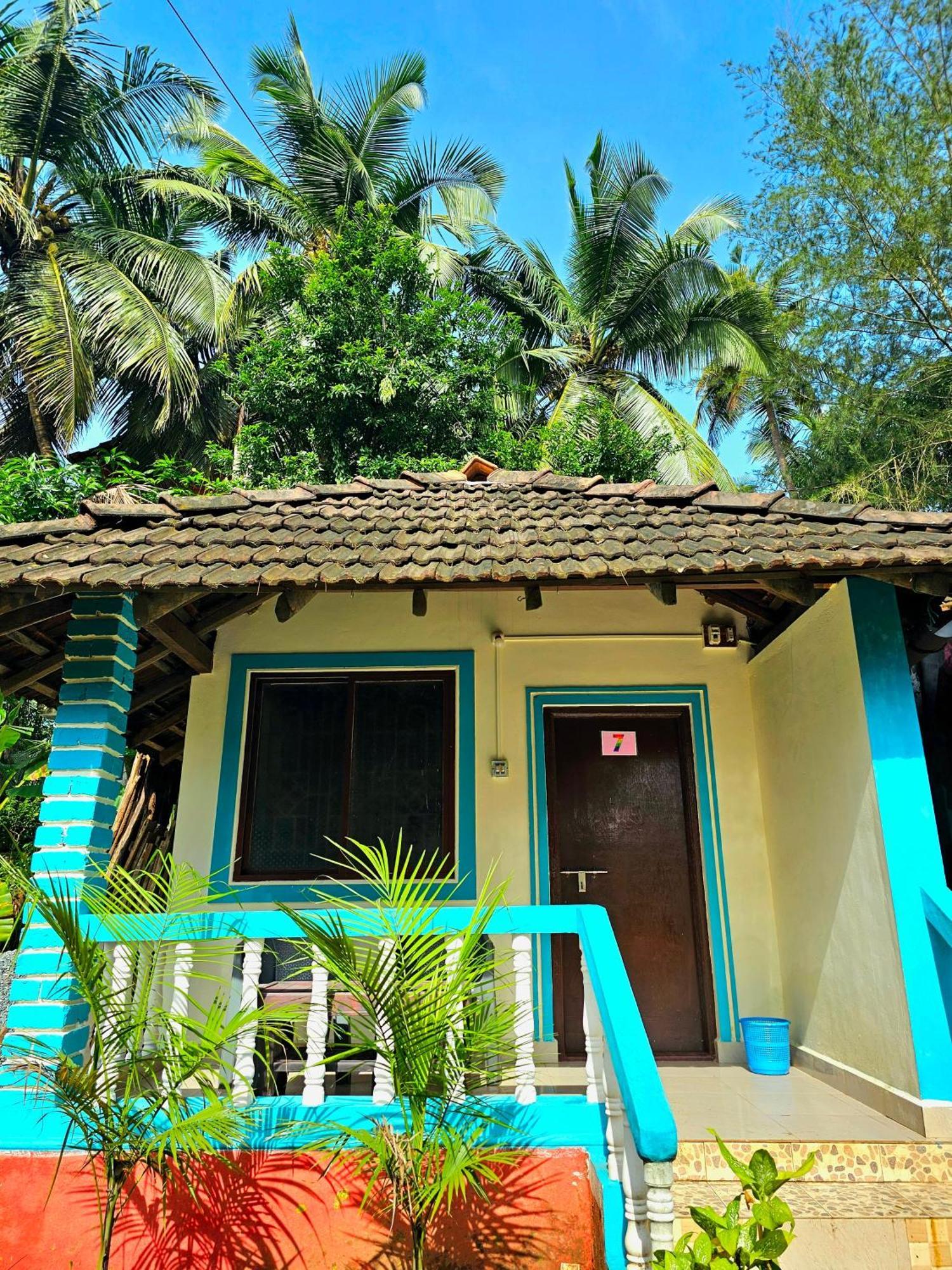 The Beachwalk Stay - Your Pathway To The Beach Gokarna  Exterior photo